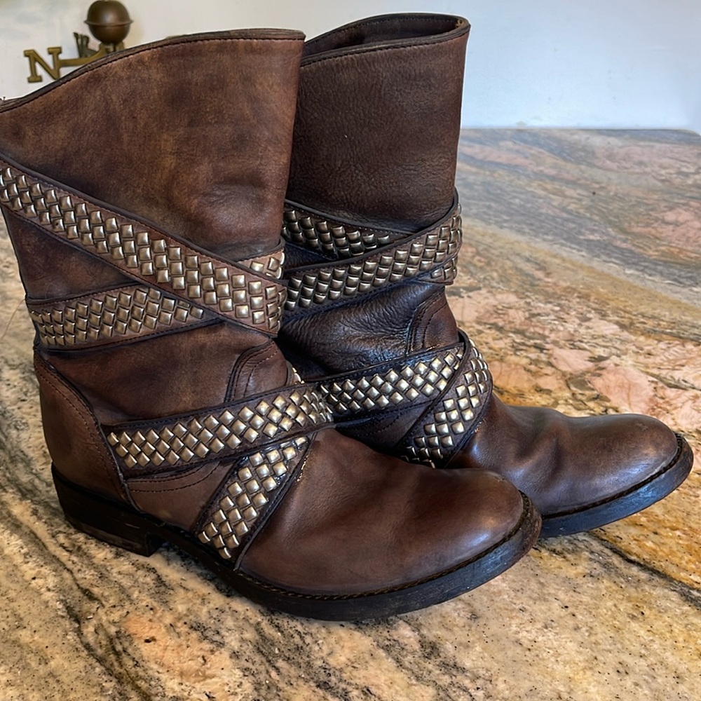 Old Gringo Brown Heeled Boots with Gold Accents